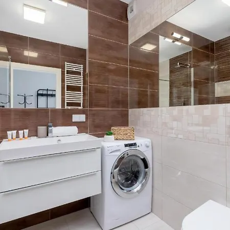 Spacious Zablocie With Balcony Apartment Krakow